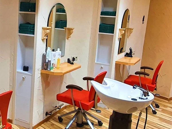 Bild 1: Friseursalon Bellissima
